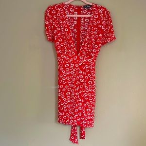 Comfortable and cute mini red summer dress